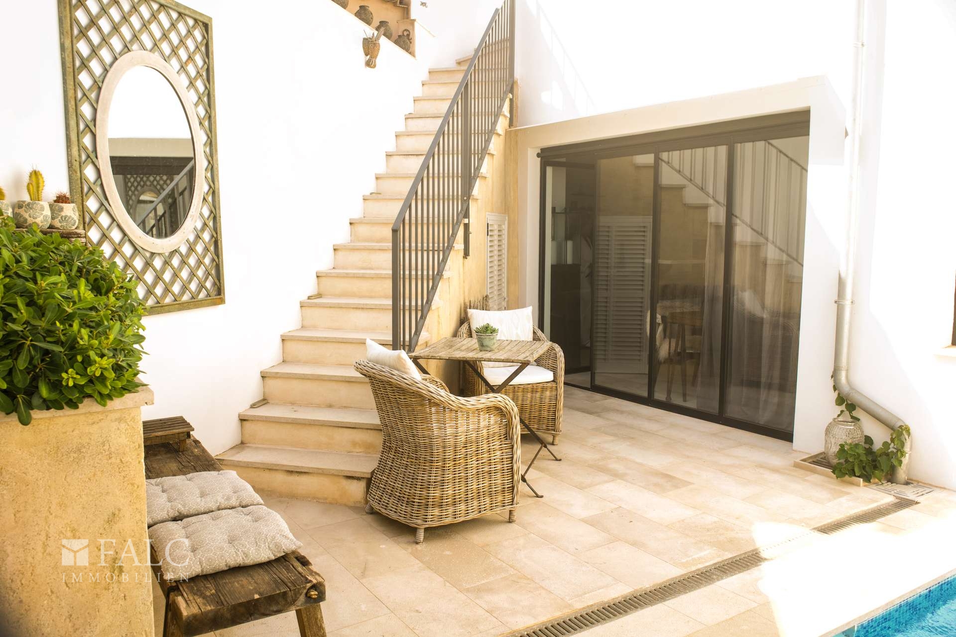 Patio IV